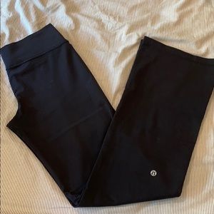 Lululemon bootcut leggings with wrap waistband